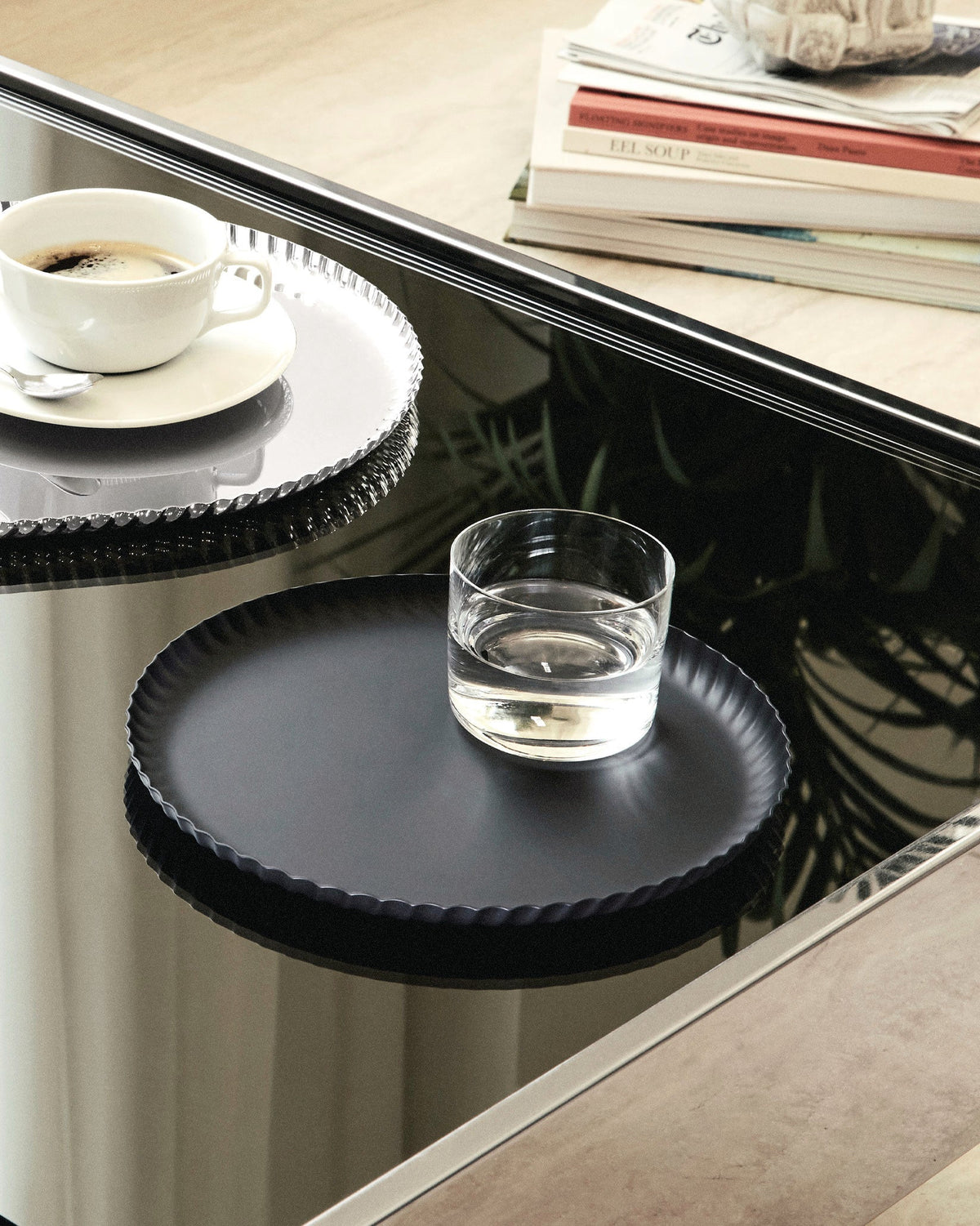 Alessi Pleats vassoio rotondo nero