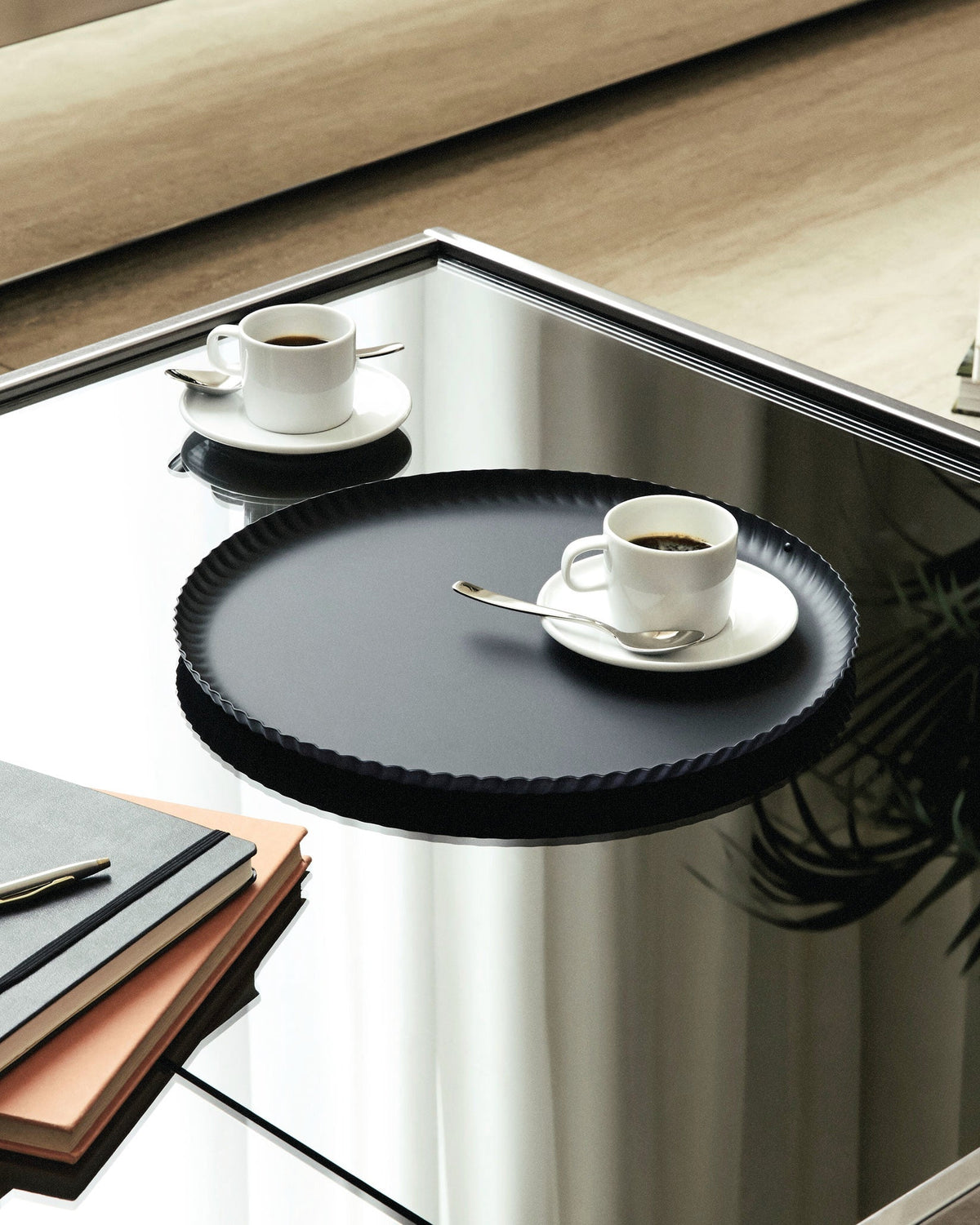 Alessi Pleats vassoio rotondo nero